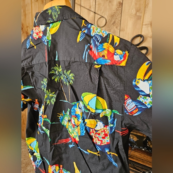 Parrot Print Hawaiian Shirt 🦜 - Picture 8 of 16